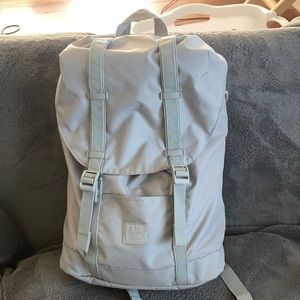Hershel bag, barely used, no flaws.